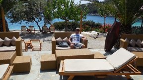 Alonissos restaurants, Island Beach Bar in Leftos Gialos beach