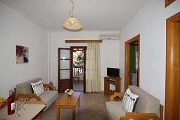 Pefka Apartments, Votsi beach on the island of Alonissos in Greece