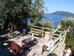 Odyssia near the Seaside - Agios Petros beach Alonissos in Greece