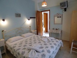 Odyssia near the Seaside - Agios Petros beach Alonissos in Greece