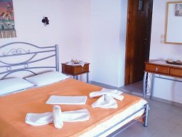 Odyssia near the Seaside - Agios Petros beach Alonissos in Greece