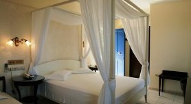 Andros hotels, Aneroussa Beach Hotel, Delavoyas Beach, Batsi