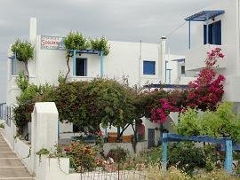 Soultana Apartments, studios and rooms in Milos, Greece