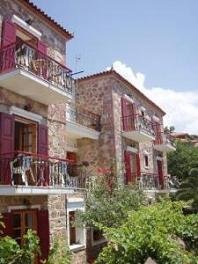Lesbos Hotels, Pension The Schoolmistress with the Golden Eyes