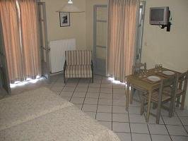 Philoxenia Apartments in Panormos