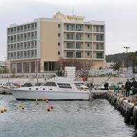 Rafina Hotels, Hotel Avra