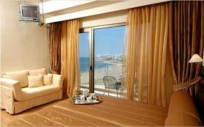 Rafina Hotels, Hotel Avra