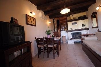 Samonas Traditional Settlement on Crete - One Bedroom Villa Mantzourana, Crete.