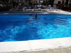 Corfu, webmaster Hans Huisman in Solaris Apartments in Kassiopi