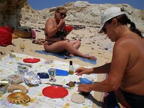 Antiparos bbq on deserted island, Antiparos bbq op verlaten eiland