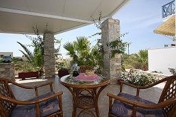 Syros Manos Rooms and Apartments in Megas Gialos Beach