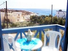Syros Manos Rooms and Apartments in Megas Gialos Beach