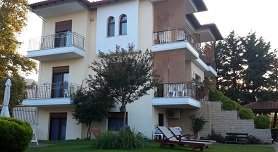 En Iko Christianna in Olympiada, Halkidiki