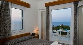 Lazaridis Luxury Studios & Apartments in Nea Roda, Halkidiki