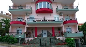 George & Sia's House in Neos Marmarasu, Halkidiki