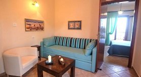 Anna Karra Studios & Apartments, Vourvourou beach in Vourvourou, Halkidiki