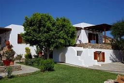Garden Apartments in Antiparos