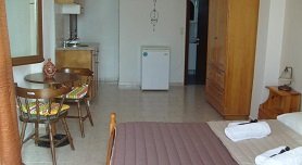 Ikaria, Orthostates Studios in Armenistis