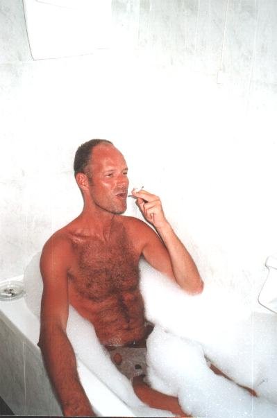 ik in het bad in een hotel in Heraklion