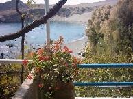 Een blik vanaf een taverna in Agios Pavlos.