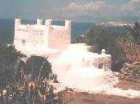 Een huis onderweg van Chora naar Tourlos