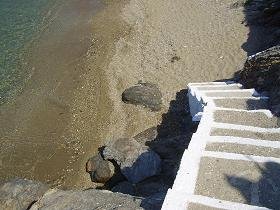 Fourni, Kampi Beach