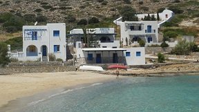 Iraklia, Agios Georgios beach
