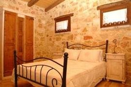 Meganisi, Rokka Villas