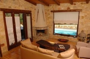 Meganisi, Rokka Villas