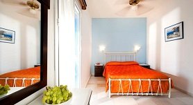 Dimitris Rooms, Manganari Beach in Ios