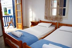 Angelos Rooms, Iraklia