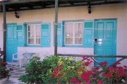 Dimitris Rooms, Iraklia