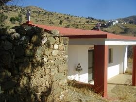 Het strand van Agios Georgios op Kreta, Agios Georgios Beach in Crete.
