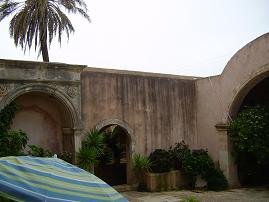 Het Agios Ioannis Eleimon Klooster in Pazinos op Kreta, the Agios Ioannis Eleimon Monastery on Crete