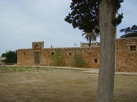 Het Agios Ioannis Eleimon Klooster in Pazinos op Kreta, the Agios Ioannis Eleimon Monastery on Crete