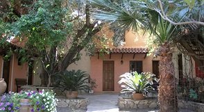 Olive Tree Cottages in Paleochora, Crete, Kreta.