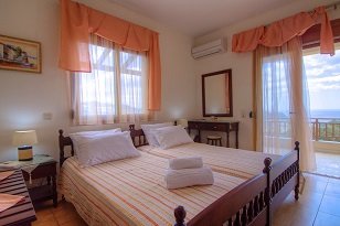 Private villas in Triopetra, Agios Pavlos on Crete