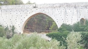 Agia Eirini Spilia bridge, aqueduct