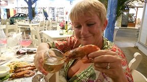 Ligo Krasi Ligo Thalassi - Almyrida, Crete, Kreta