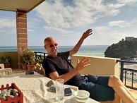 South Sea Touched Home, Tris Ekklisies, Crete