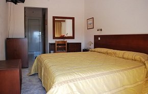 Blue Bay Hotel, Charamida Beach Lesbos