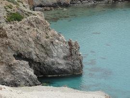 Milos, Tsigrado Beach