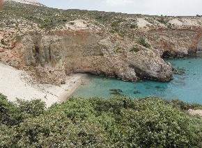 Milos, Tsigrado Beach