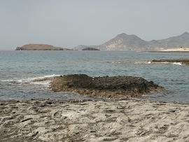 Milos, Mitakas Beach