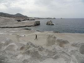 Milos, Sarakiniko Beach