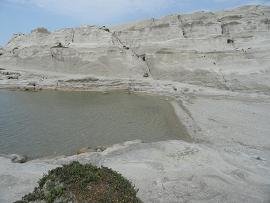 Milos, Sarakiniko Beach