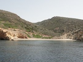 Milos, Ammoudaraki Beach