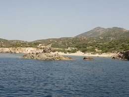 Milos, Ammoudaraki Beach