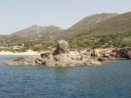Milos, Ammoudaraki Beach