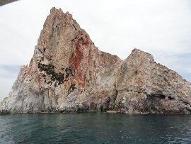 Polyaigos island, Milos